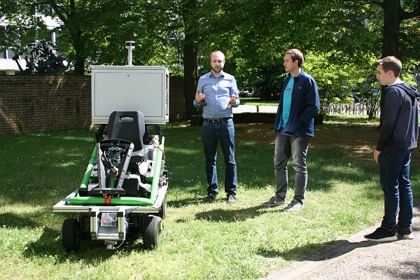 20180427_Innovation Day 2018_054.JPG - ITIV-Demonstrator Rasenmäher ETESIA